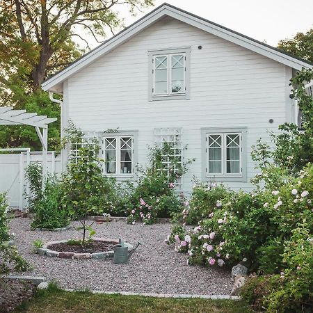 Vallby Cottage Enköping Esterno foto